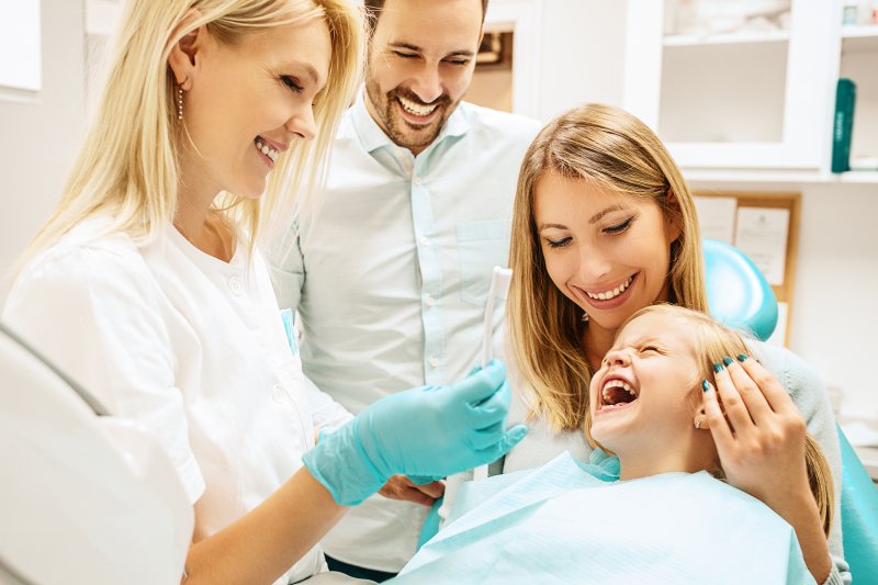 family at dentist after child knocked out a tooth in Pittsburgh